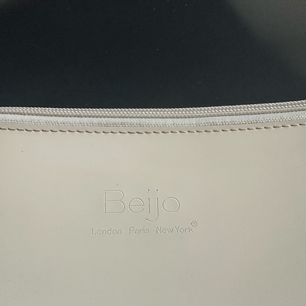 Beijo Cream and Tan Shoulder Bag - Picture 5 of 11